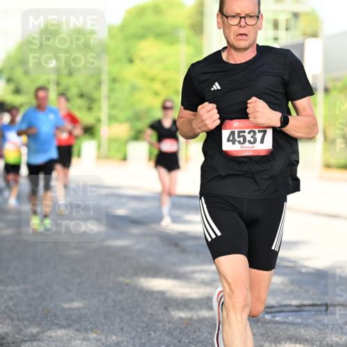 06.09.2026 - CURREX Alsterlauf Dr. Thomas Lammeyer http://msf.ph/oto/10125483 06.09.2026 09:43:28 Laufen 4537 meine-sportfotos.de