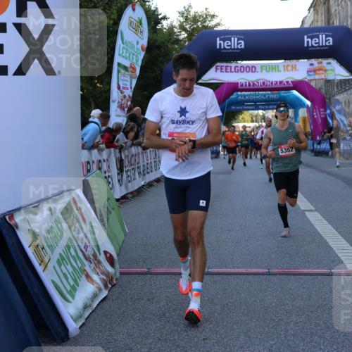 06.09.2026 - CURREX Alsterlauf Strokosch-Dieckow http://msf.ph/oto/10125499 06.09.2026 09:45:16 Ziel 2449, 2489, 3873, 4331, 5254, 5266, 5341, 5352, 5770, 8020 meine-sportfotos.de
