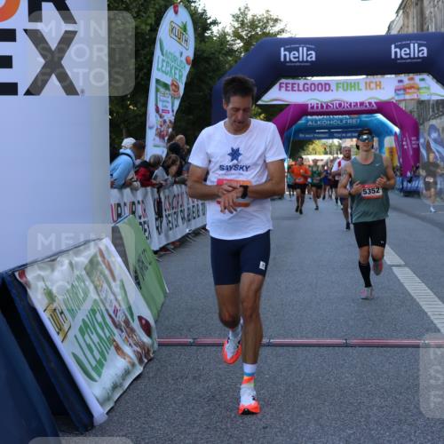 06.09.2026 - CURREX Alsterlauf Strokosch-Dieckow http://msf.ph/oto/10125503 06.09.2026 09:45:16 Ziel 2449, 2489, 3873, 4331, 5254, 5266, 5341, 5352, 5770, 8020 meine-sportfotos.de