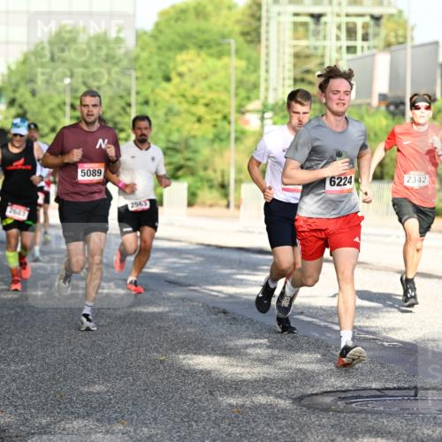 06.09.2026 - CURREX Alsterlauf Dr. Thomas Lammeyer http://msf.ph/oto/10125560 06.09.2026 09:43:36 Laufen 5089, 2563, 6224, 2342 meine-sportfotos.de