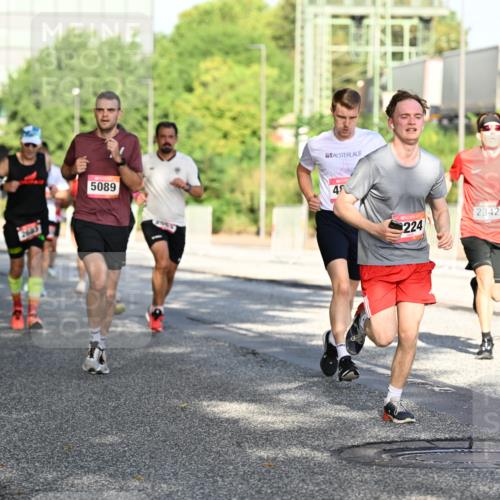 06.09.2026 - CURREX Alsterlauf Dr. Thomas Lammeyer http://msf.ph/oto/10125561 06.09.2026 09:43:36 Laufen 5089, 4, 224, 2342 meine-sportfotos.de