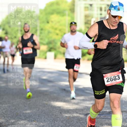 06.09.2026 - CURREX Alsterlauf Dr. Thomas Lammeyer http://msf.ph/oto/10125601 06.09.2026 09:43:40 Laufen 2683 meine-sportfotos.de