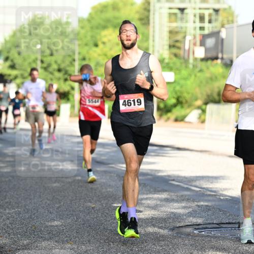 06.09.2026 - CURREX Alsterlauf Dr. Thomas Lammeyer http://msf.ph/oto/10125615 06.09.2026 09:43:41 Laufen 5544, 4619, 11, 824 meine-sportfotos.de