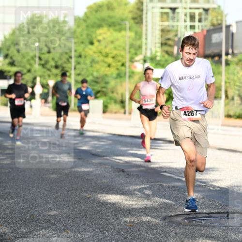 06.09.2026 - CURREX Alsterlauf Dr. Thomas Lammeyer http://msf.ph/oto/10125655 06.09.2026 09:43:45 Laufen 5430, 4287 meine-sportfotos.de