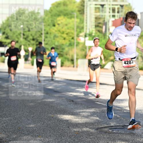 06.09.2026 - CURREX Alsterlauf Dr. Thomas Lammeyer http://msf.ph/oto/10125658 06.09.2026 09:43:45 Laufen 4281 meine-sportfotos.de