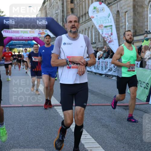 06.09.2026 - CURREX Alsterlauf Strokosch-Dieckow http://msf.ph/oto/10125661 06.09.2026 09:45:30 Ziel 2101, 2111, 2170, 2406, 2498, 3146, 3211, 3259, 3593, 3615, 4141, 4581, 4586, 4891, 5216, 5699, 5805, 5988, 6450, 8341 meine-sportfotos.de