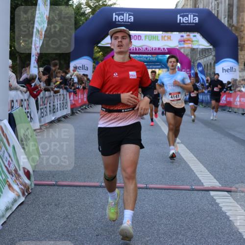 06.09.2026 - CURREX Alsterlauf Strokosch-Dieckow http://msf.ph/oto/10125670 06.09.2026 09:45:34 Ziel 2101, 2111, 2170, 2406, 2615, 2673, 3146, 3149, 3259, 3615, 4141, 4581, 5699, 5805, 5988, 6013, 6450, 8192 meine-sportfotos.de