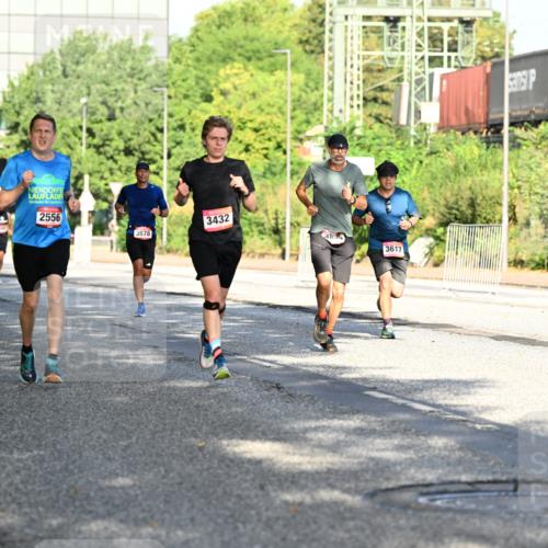 06.09.2026 - CURREX Alsterlauf Dr. Thomas Lammeyer http://msf.ph/oto/10125682 06.09.2026 09:43:48 Laufen 4877, 4193, 2556, 3678, 3432, 3617 meine-sportfotos.de