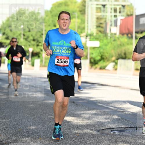 06.09.2026 - CURREX Alsterlauf Dr. Thomas Lammeyer http://msf.ph/oto/10125709 06.09.2026 09:43:50 Laufen 2556, 3432 meine-sportfotos.de