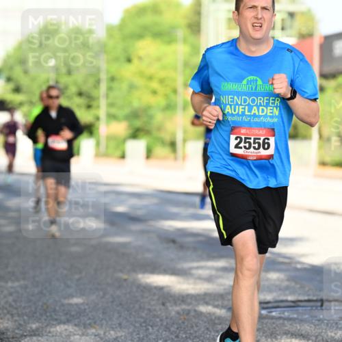06.09.2026 - CURREX Alsterlauf Dr. Thomas Lammeyer http://msf.ph/oto/10125713 06.09.2026 09:43:51 Laufen 2556, 0 meine-sportfotos.de