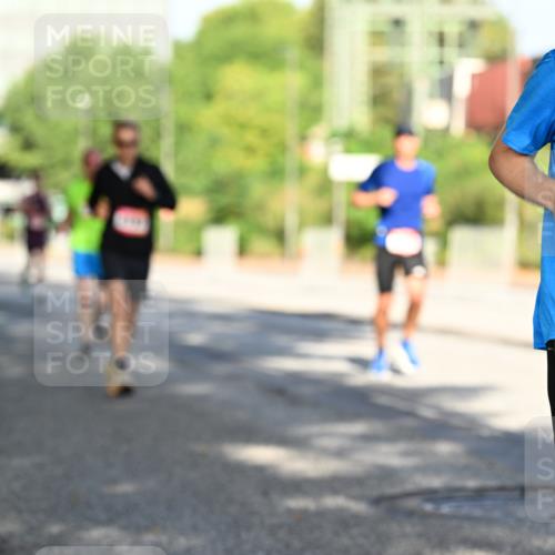 06.09.2026 - CURREX Alsterlauf Dr. Thomas Lammeyer http://msf.ph/oto/10125719 06.09.2026 09:43:52 Laufen 2556 meine-sportfotos.de