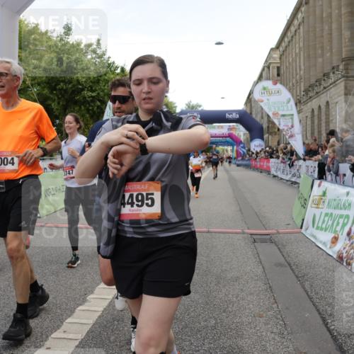 06.09.2026 - CURREX Alsterlauf Yannick Fuchs http://msf.ph/oto/10125722 06.09.2026 10:04:09 Ziel 2091, 2164, 2346, 2657, 2677, 3100, 3239, 3562, 3697, 3745, 3747, 3752, 4288, 4495, 4634, 4943, 5004, 5061, 5157, 5401, 5674, 5709, 6056, 8225 meine-sportfotos.de