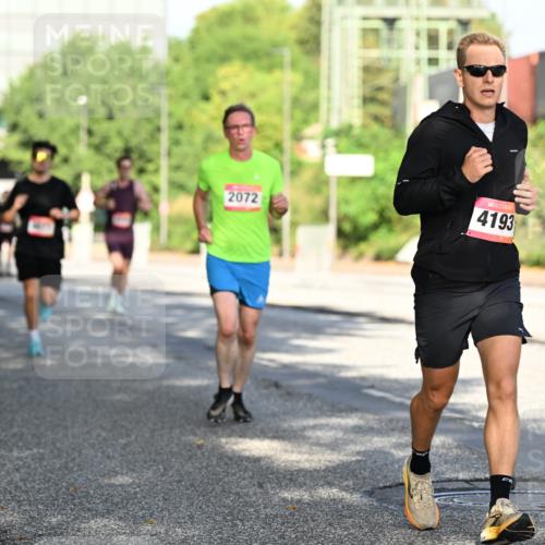 06.09.2026 - CURREX Alsterlauf Dr. Thomas Lammeyer http://msf.ph/oto/10125746 06.09.2026 09:43:54 Laufen 2072, 4193 meine-sportfotos.de
