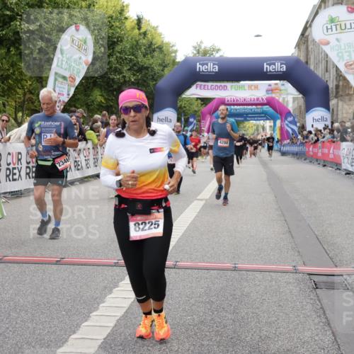 06.09.2026 - CURREX Alsterlauf Yannick Fuchs http://msf.ph/oto/10125753 06.09.2026 10:04:12 Ziel 2091, 2164, 2346, 2677, 2830, 3100, 3239, 3562, 3697, 3747, 4288, 4495, 4634, 4943, 5004, 5157, 5401, 5674, 5709, 5713, 6056, 8225 meine-sportfotos.de