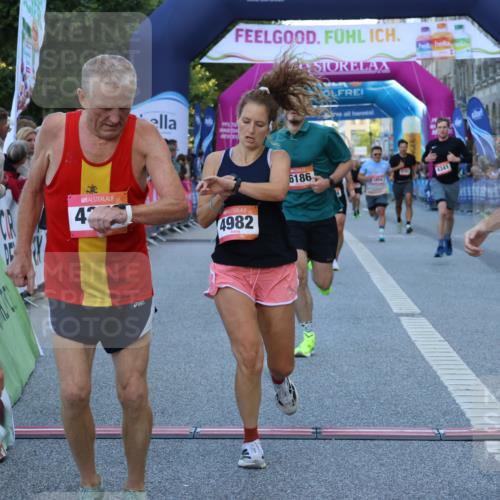 06.09.2026 - CURREX Alsterlauf Strokosch-Dieckow http://msf.ph/oto/10125754 06.09.2026 09:45:46 Ziel 2054, 3602, 3956, 4341, 4372, 4982, 5123, 5697, 6113, 6186, 6401, 6449, 8228 meine-sportfotos.de