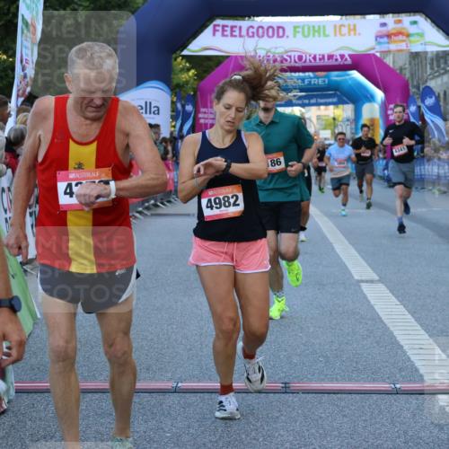 06.09.2026 - CURREX Alsterlauf Strokosch-Dieckow http://msf.ph/oto/10125759 06.09.2026 09:45:46 Ziel 2054, 3602, 3956, 4341, 4372, 4982, 5123, 5697, 6113, 6186, 6401, 6449, 8228 meine-sportfotos.de