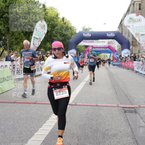 06.09.2026 - CURREX Alsterlauf Yannick Fuchs http://msf.ph/oto/10125762 06.09.2026 10:04:12 Ziel 2091, 2164, 2346, 2677, 2830, 3100, 3239, 3562, 3697, 3747, 4288, 4495, 4634, 4943, 5004, 5157, 5401, 5674, 5709, 5713, 6056, 8225 meine-sportfotos.de