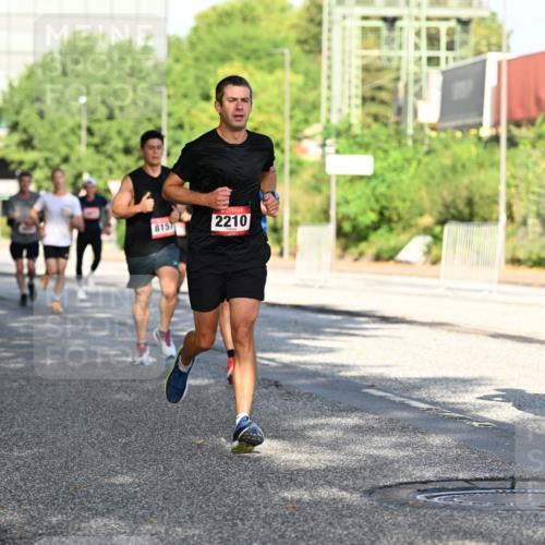 06.09.2026 - CURREX Alsterlauf Dr. Thomas Lammeyer http://msf.ph/oto/10125799 06.09.2026 09:43:59 Laufen 8157, 2210, 4716 meine-sportfotos.de