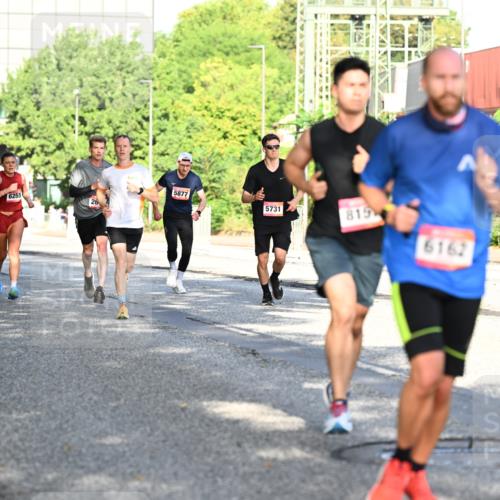 06.09.2026 - CURREX Alsterlauf Dr. Thomas Lammeyer http://msf.ph/oto/10125824 06.09.2026 09:44:02 Laufen 8104, 021, 6255, 5877, 26, 5731, 819, 6162 meine-sportfotos.de