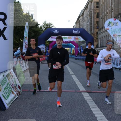 06.09.2026 - CURREX Alsterlauf Strokosch-Dieckow http://msf.ph/oto/10125826 06.09.2026 09:46:00 Ziel 2731, 2828, 3404, 3623, 4721, 5537, 6072, 6256, 6391, 8193 meine-sportfotos.de