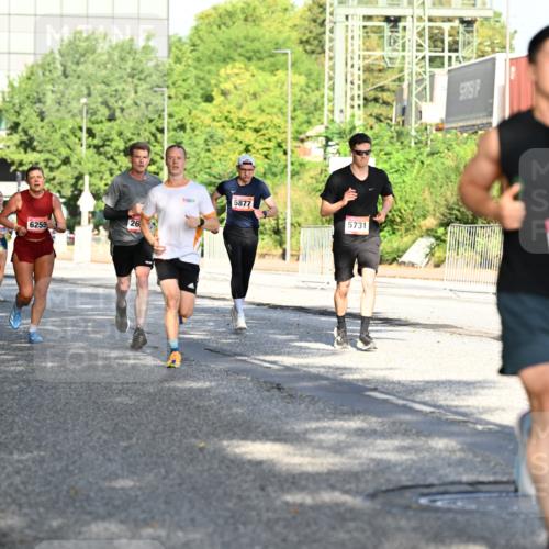 06.09.2026 - CURREX Alsterlauf Dr. Thomas Lammeyer http://msf.ph/oto/10125833 06.09.2026 09:44:03 Laufen 6255, 26, 8104, 6021, 5877, 5731, 8157 meine-sportfotos.de