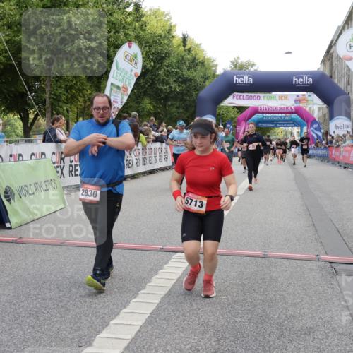 06.09.2026 - CURREX Alsterlauf Yannick Fuchs http://msf.ph/oto/10125906 06.09.2026 10:04:17 Ziel 2346, 2830, 3959, 3962, 4119, 4131, 4288, 5046, 5674, 5713, 8225 meine-sportfotos.de