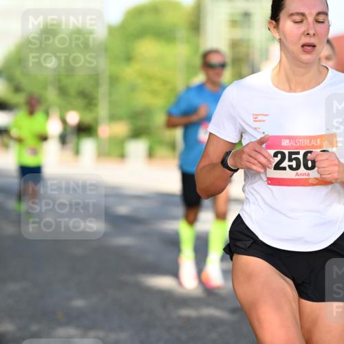 06.09.2026 - CURREX Alsterlauf Dr. Thomas Lammeyer http://msf.ph/oto/10125911 06.09.2026 09:44:12 Laufen 2025, 256 meine-sportfotos.de