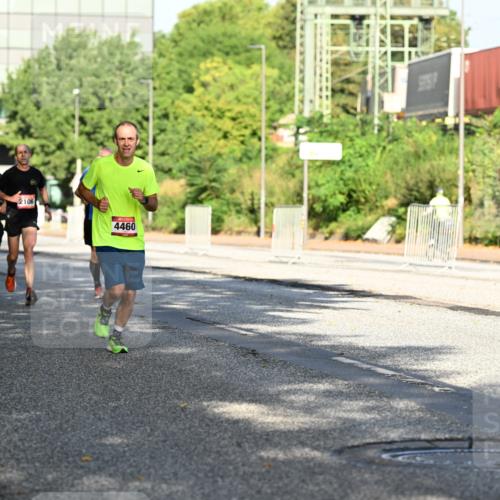 06.09.2026 - CURREX Alsterlauf Dr. Thomas Lammeyer http://msf.ph/oto/10125924 06.09.2026 09:44:13 Laufen 5297, 4311, 2106, 4460, 570 meine-sportfotos.de