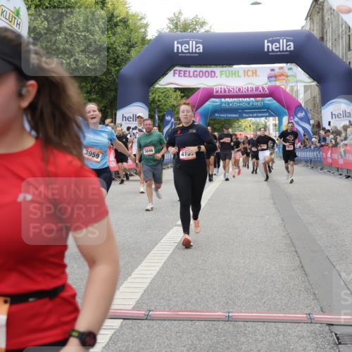 06.09.2026 - CURREX Alsterlauf Yannick Fuchs http://msf.ph/oto/10125938 06.09.2026 10:04:18 Ziel 2346, 2830, 3959, 3962, 4119, 4131, 4288, 4812, 5046, 5674, 5713, 8225 meine-sportfotos.de