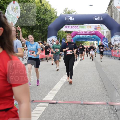 06.09.2026 - CURREX Alsterlauf Yannick Fuchs http://msf.ph/oto/10125950 06.09.2026 10:04:19 Ziel 2346, 2830, 3711, 3959, 3962, 4119, 4131, 4288, 4812, 5046, 5674, 5713, 6193, 8225 meine-sportfotos.de