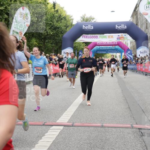 06.09.2026 - CURREX Alsterlauf Yannick Fuchs http://msf.ph/oto/10125956 06.09.2026 10:04:19 Ziel 2346, 2830, 3711, 3959, 3962, 4119, 4131, 4288, 4812, 5046, 5674, 5713, 6193, 8225 meine-sportfotos.de
