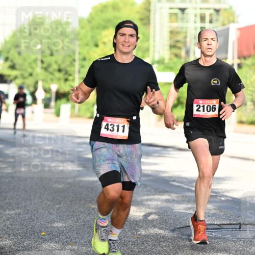 06.09.2026 - CURREX Alsterlauf Dr. Thomas Lammeyer http://msf.ph/oto/10125976 06.09.2026 09:44:18 Laufen 4311, 2106 meine-sportfotos.de
