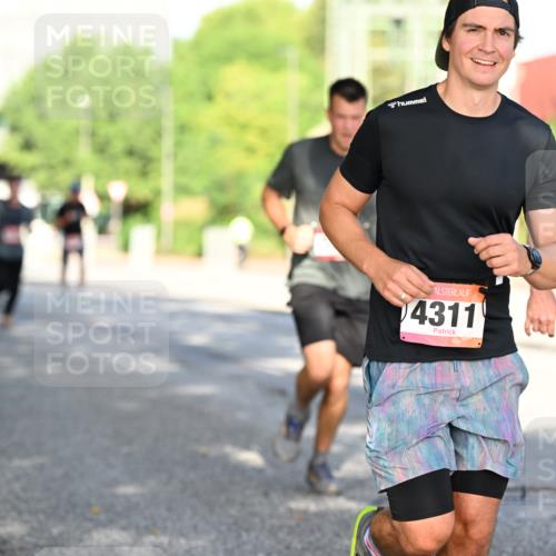 06.09.2026 - CURREX Alsterlauf Dr. Thomas Lammeyer http://msf.ph/oto/10125982 06.09.2026 09:44:19 Laufen 11, 4311, 2106 meine-sportfotos.de