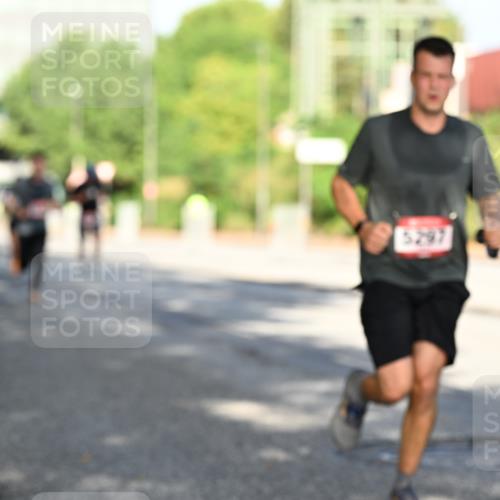 06.09.2026 - CURREX Alsterlauf Dr. Thomas Lammeyer http://msf.ph/oto/10125989 06.09.2026 09:44:19 Laufen 5297 meine-sportfotos.de
