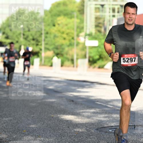 06.09.2026 - CURREX Alsterlauf Dr. Thomas Lammeyer http://msf.ph/oto/10125991 06.09.2026 09:44:19 Laufen 5297 meine-sportfotos.de