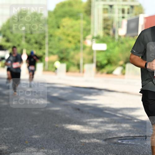 06.09.2026 - CURREX Alsterlauf Dr. Thomas Lammeyer http://msf.ph/oto/10125994 06.09.2026 09:44:20 Laufen 5297 meine-sportfotos.de