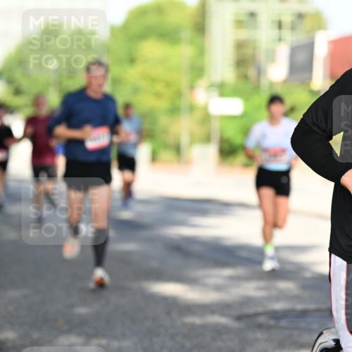 06.09.2026 - CURREX Alsterlauf Dr. Thomas Lammeyer http://msf.ph/oto/10126047 06.09.2026 09:44:25 Laufen 6150 meine-sportfotos.de