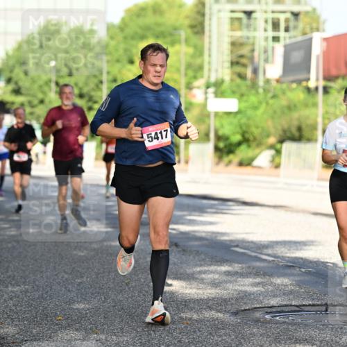 06.09.2026 - CURREX Alsterlauf Dr. Thomas Lammeyer http://msf.ph/oto/10126051 06.09.2026 09:44:26 Laufen 5417, 2953 meine-sportfotos.de