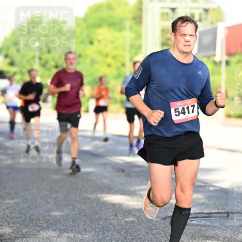 06.09.2026 - CURREX Alsterlauf Dr. Thomas Lammeyer http://msf.ph/oto/10126060 06.09.2026 09:44:27 Laufen 11, 5417 meine-sportfotos.de