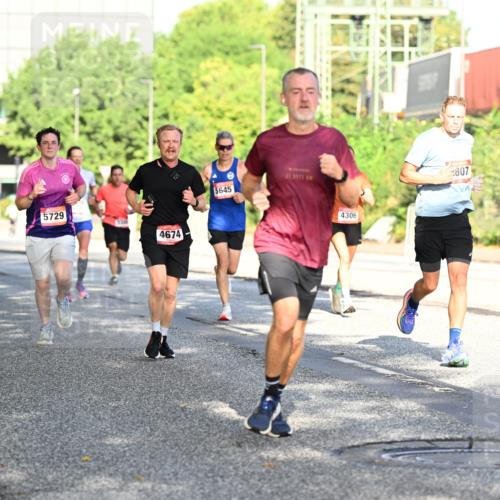 06.09.2026 - CURREX Alsterlauf Dr. Thomas Lammeyer http://msf.ph/oto/10126073 06.09.2026 09:44:28 Laufen 4598, 5729, 4674, 5645, 21, 4975, 4306, 807 meine-sportfotos.de