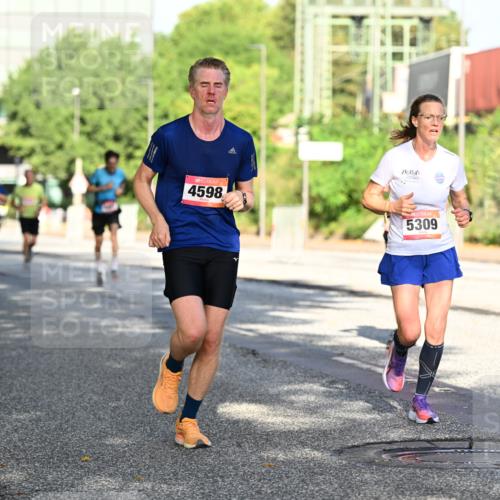 06.09.2026 - CURREX Alsterlauf Dr. Thomas Lammeyer http://msf.ph/oto/10126111 06.09.2026 09:44:32 Laufen 4598, 5309 meine-sportfotos.de