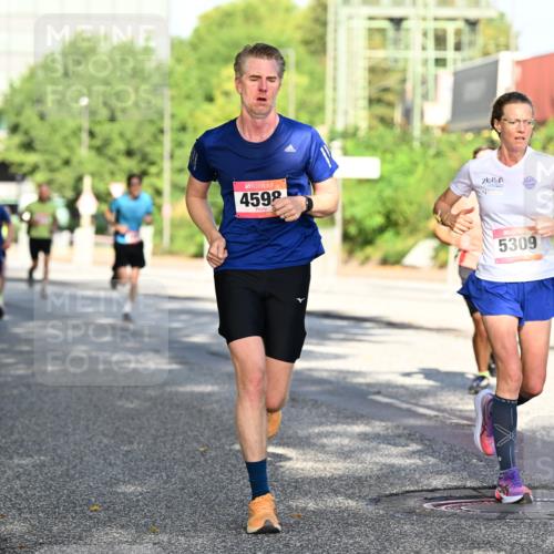 06.09.2026 - CURREX Alsterlauf Dr. Thomas Lammeyer http://msf.ph/oto/10126114 06.09.2026 09:44:33 Laufen 4598, 5309 meine-sportfotos.de