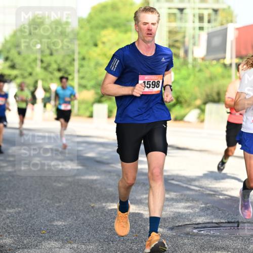 06.09.2026 - CURREX Alsterlauf Dr. Thomas Lammeyer http://msf.ph/oto/10126118 06.09.2026 09:44:33 Laufen 4598, 5309 meine-sportfotos.de