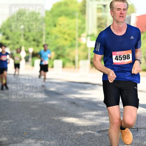 06.09.2026 - CURREX Alsterlauf Dr. Thomas Lammeyer http://msf.ph/oto/10126123 06.09.2026 09:44:33 Laufen 4598 meine-sportfotos.de