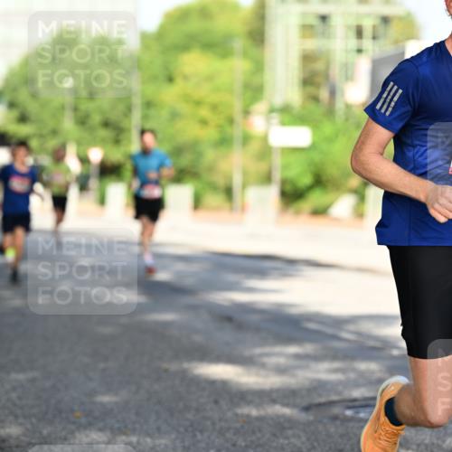 06.09.2026 - CURREX Alsterlauf Dr. Thomas Lammeyer http://msf.ph/oto/10126127 06.09.2026 09:44:34 Laufen 4598 meine-sportfotos.de
