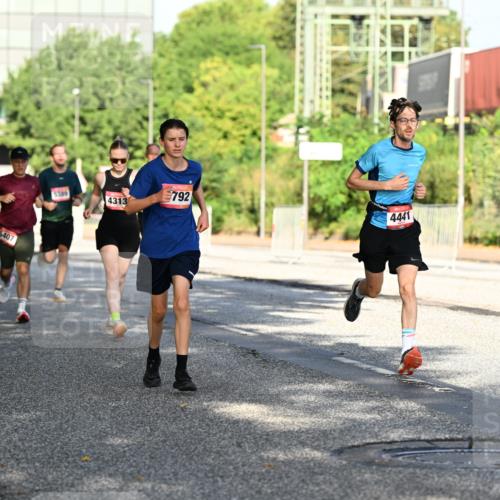 06.09.2026 - CURREX Alsterlauf Dr. Thomas Lammeyer http://msf.ph/oto/10126152 06.09.2026 09:44:36 Laufen 5407, 5349, 4313, 792, 4441 meine-sportfotos.de