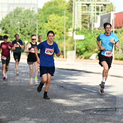 06.09.2026 - CURREX Alsterlauf Dr. Thomas Lammeyer http://msf.ph/oto/10126155 06.09.2026 09:44:37 Laufen 407, 43, 4441, 4792 meine-sportfotos.de