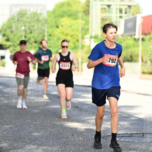 06.09.2026 - CURREX Alsterlauf Dr. Thomas Lammeyer http://msf.ph/oto/10126168 06.09.2026 09:44:38 Laufen 4313, 792 meine-sportfotos.de