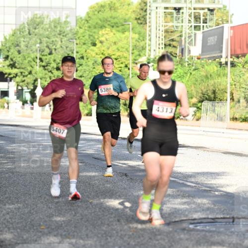 06.09.2026 - CURREX Alsterlauf Dr. Thomas Lammeyer http://msf.ph/oto/10126177 06.09.2026 09:44:39 Laufen 5407, 5380, 4313 meine-sportfotos.de