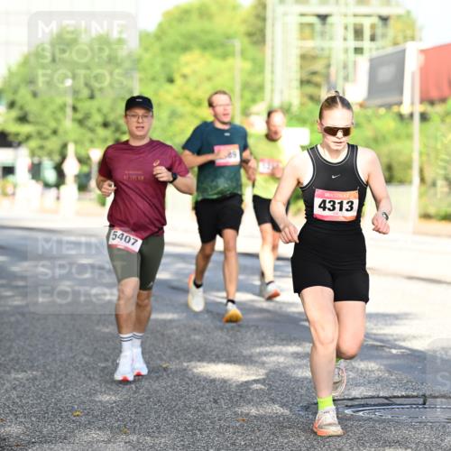 06.09.2026 - CURREX Alsterlauf Dr. Thomas Lammeyer http://msf.ph/oto/10126180 06.09.2026 09:44:39 Laufen 42, 195, 4313, 5407 meine-sportfotos.de